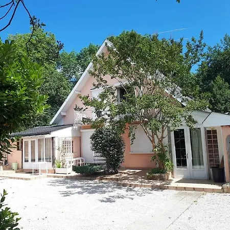 Tarbes Tres Beau T3 Avec Petite Terrasse Et Pkg شقة Odos