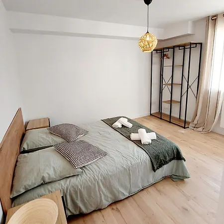 Tarbes Tres Beau T3 Avec Petite Terrasse Et Pkg 公寓