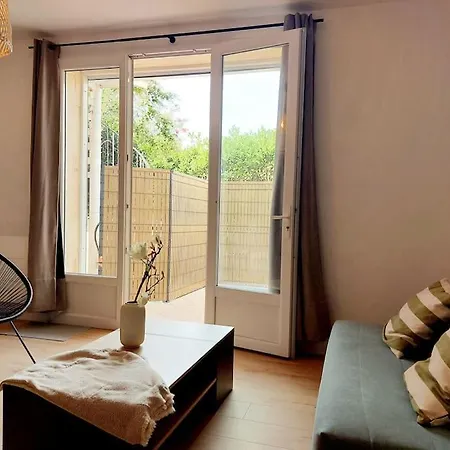 公寓 Tarbes Tres Beau T3 Avec Petite Terrasse Et Pkg 奥多斯